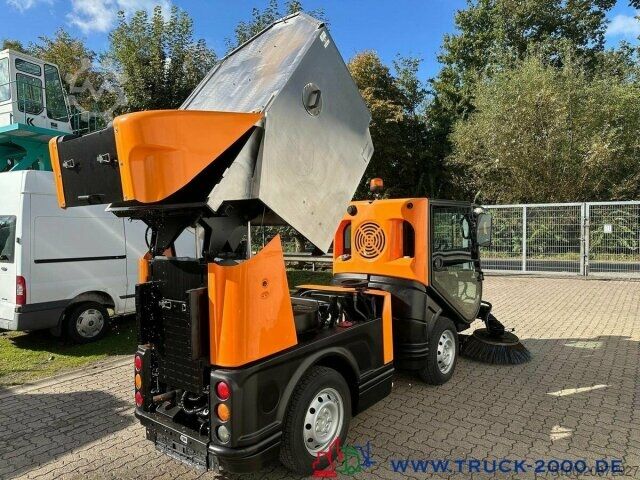 Kehrmaschine Multicar Nilfisk JungoJet3500 Winterdienst & Kehrmaschine