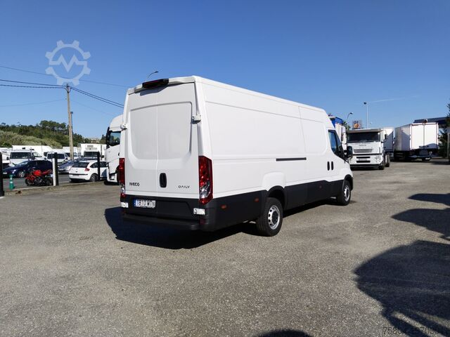 Furgoneta caja Iveco DAILY 35S18