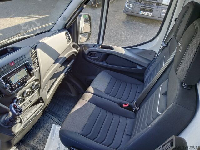 Furgoneta caja Iveco DAILY 35S18