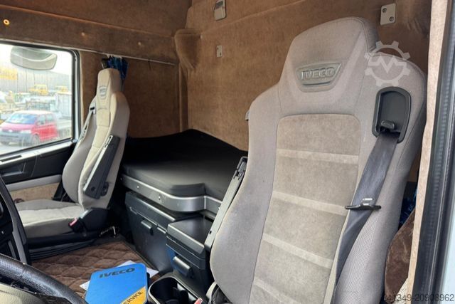 Tracteur routier standard IVECO Stralis 460 4x2 Racing