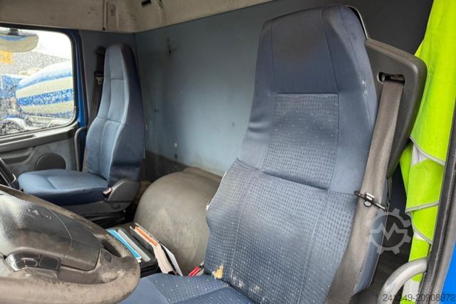 Camion benne à bras amovible VOLVO FH-400 8x4 Hyvalift AHK