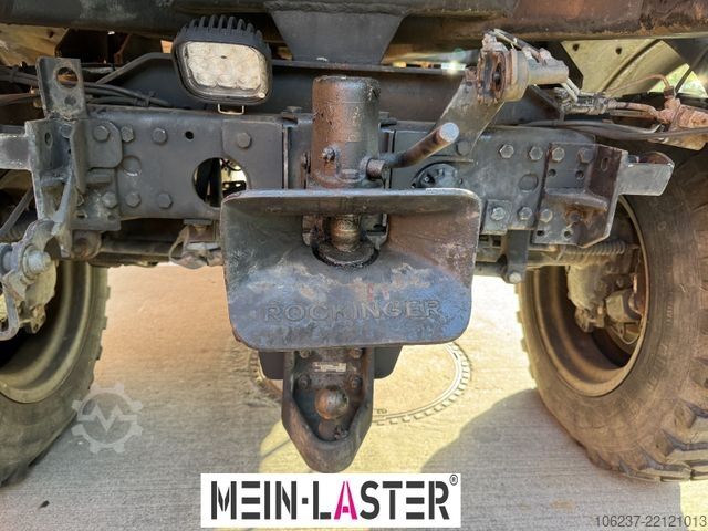 รถตู้เครนติดตั้งบนรถบรรทุก UNIMOG U 1100 Atlas AK 3006 nur 14.215 km-1. Hand