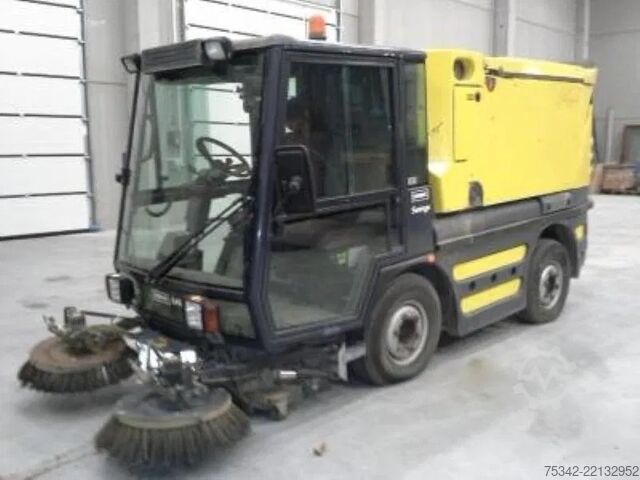 รถกวาดถนน Diversen SCHMIDT SWING 240