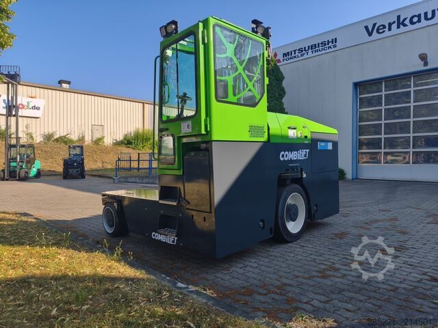 Cargador lateral de cuatro vías Combilift C8000ET