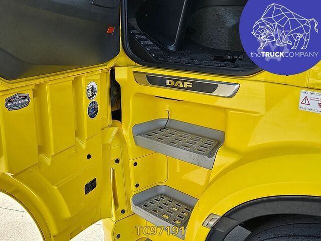 スライド式防水シート DAF XF 480