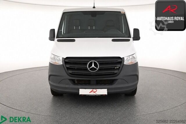 প্যানেল ভ্যান mercedes-benz Sprinter 215 CDI KASTEN SCHWINGSITZ,LEDER,KAMERA