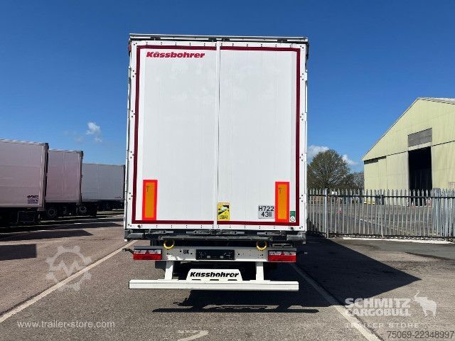 带篷布的开放式半挂车 Kässbohrer Curtainsider Standard