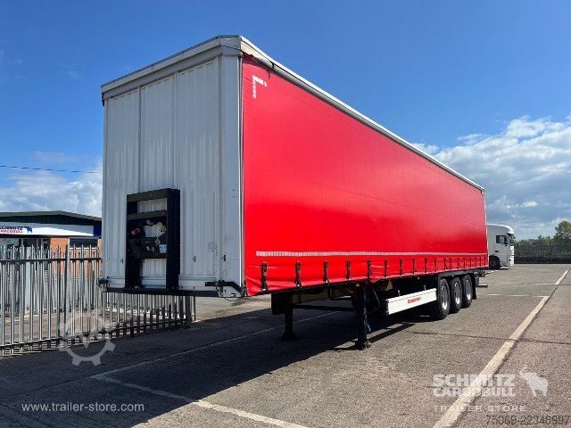 带篷布的开放式半挂车 Kässbohrer Curtainsider Standard