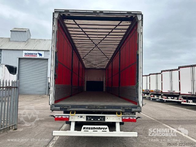 带篷布的开放式半挂车 Kässbohrer Curtainsider Standard