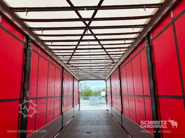 带篷布的开放式半挂车 Kässbohrer Curtainsider Standard