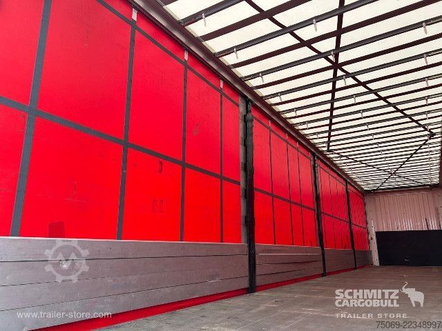 带篷布的开放式半挂车 Kässbohrer Curtainsider Standard