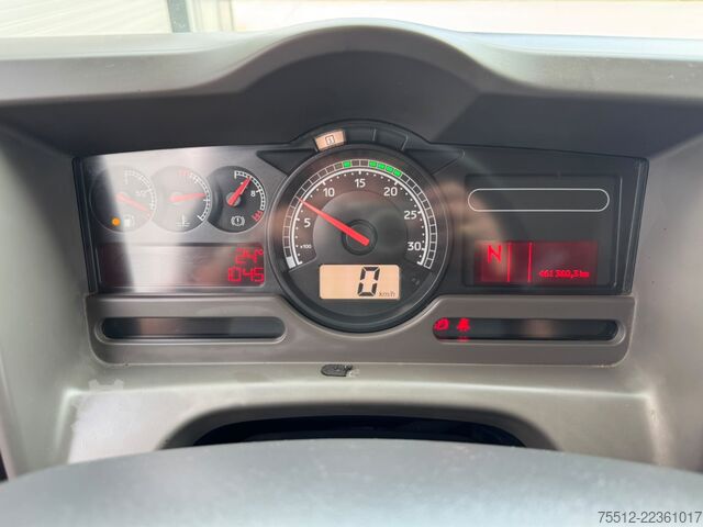 Bőrönd Renault MIDLUM 180 DXI / EEV / Tail Lift / TUV:9-2026 /...