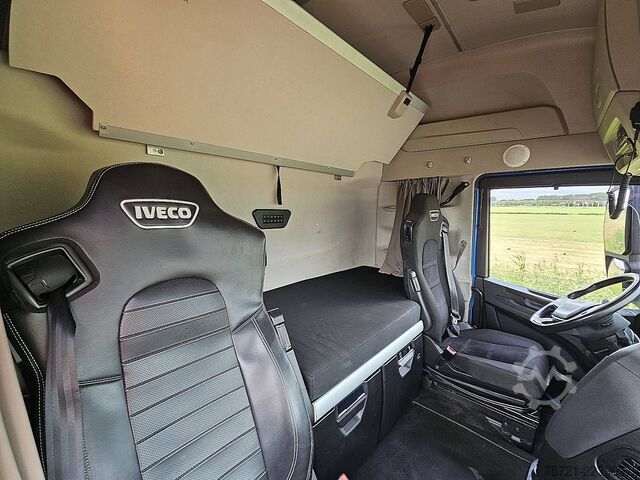 Venjulegur SZM IVECO S-WAY AS440S49