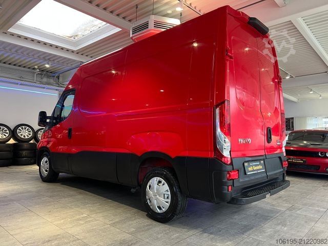 Furgone a tetto alto IVECO Daily 35s18 3,0 Liter *Hoch+Lang*1.Hand*