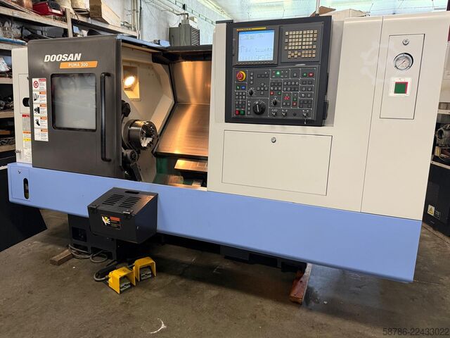 Centro de torneado y fresado CNC DOOSAN Puma 300B