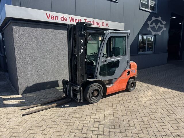  TOYOTA 02-8FDF25 Triplo 500 Freelift / Sideshift / Vorkversteller Diesel 2014