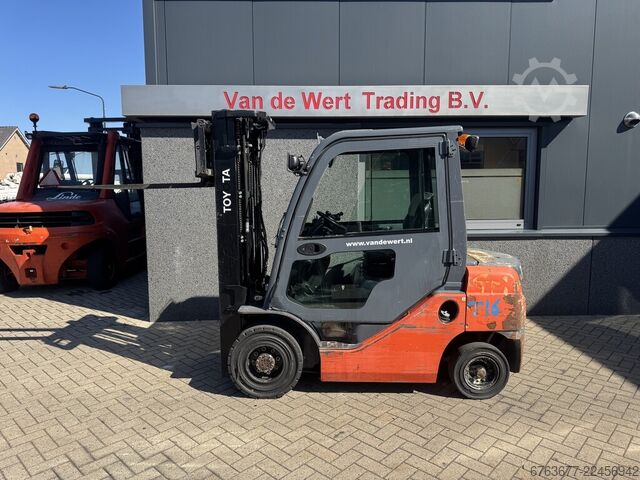  TOYOTA 02-8FDF25 Triplo 500 Freelift / Sideshift / Vorkversteller Diesel 2014