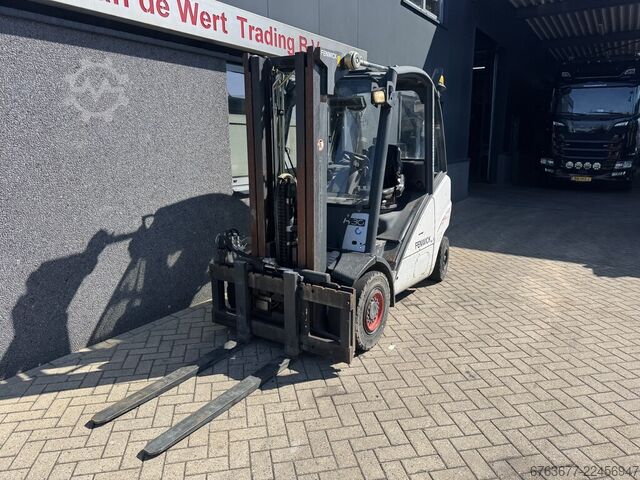 Linde H30D-01 Triplo 465 prosti dvig / stranski pomik / 4. funkcija VW Diesel 2006 LINDE H30D-01 Triplo 465 Freelift / Sideshift / 4e Functie VW Diesel 2006