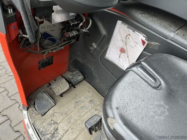 Reach Truck Linde R14HD-01