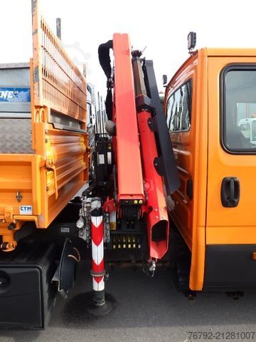 Three-way tipper van IVECO 70 C 18 DoKa/Kipper/Palfinger Kran/Greifer/2xAHK