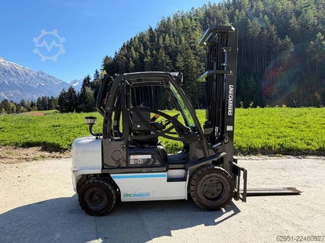 Stivuitoare diesel UniCarriers YG1D2A30Q