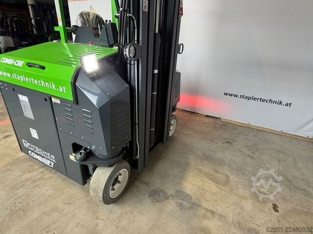 Încărcător frontal în patru direcții Combilift CBE3000