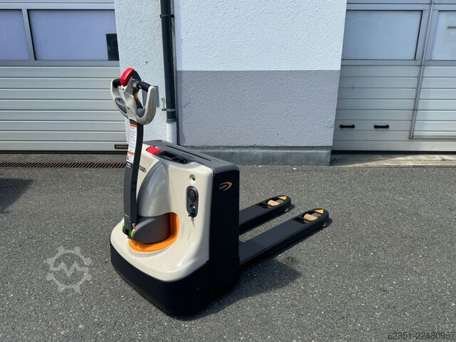 Transpalet manual Crown WP 3210