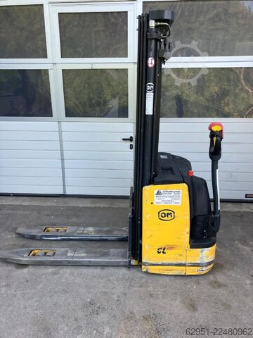 Stivuitor manual OM CL 10,5AC