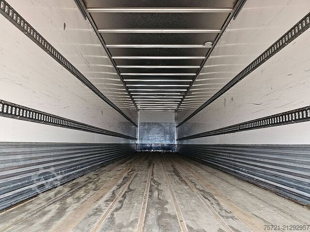 Gesloten bak FRUEHAUF FKSRT4