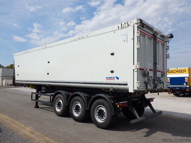 Billenős félpótkocsi SCHMITZ CARGOBULL SKI 24 Kippmulde 50 m³/Kombitüren/Lift/Rollplane