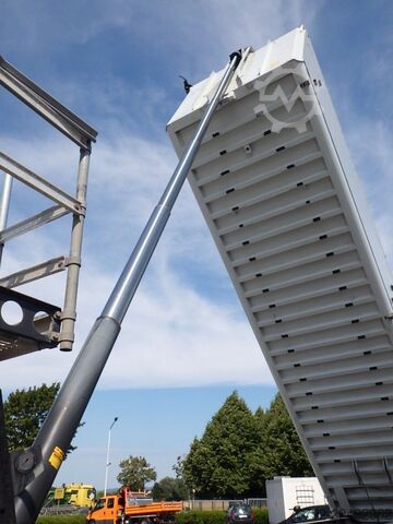 Billenős félpótkocsi SCHMITZ CARGOBULL SKI 24 Kippmulde 50 m³/Kombitüren/Lift/Rollplane