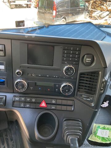 Standard nyergesvontató MERCEDES-BENZ 1848 Arocs 4x4 1 Hand Blatt/Luft Kardan!!