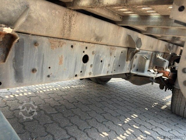 Autonkuljetuspakettiauto IVECO 65C17 Fzg Transporter 3 Liter Motor