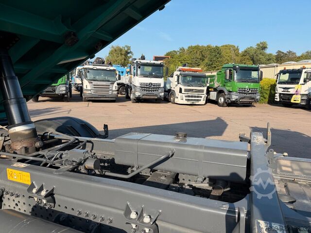 Trīspusējs kravas pašizgāzējs MERCEDES-BENZ Arocs 1836 4x2 MEILLER Kipper AHK 35to