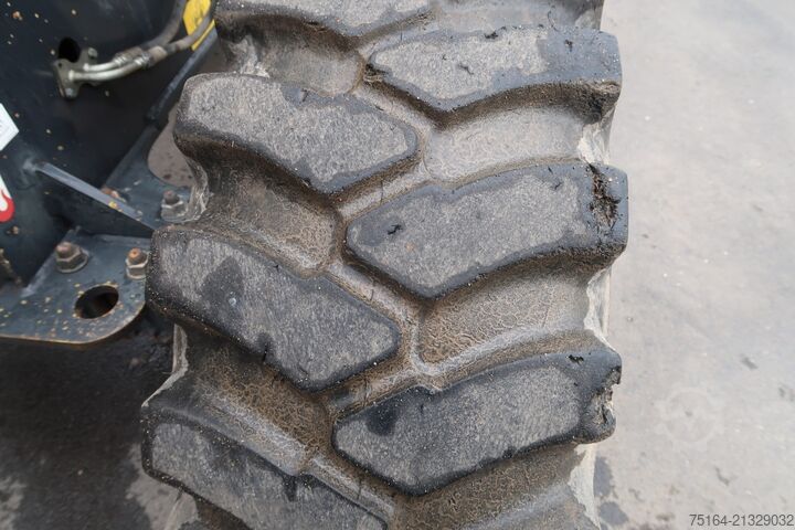 Utovarivač Komatsu WA 100 M-6