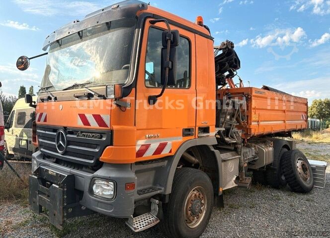 Drugo MERCEDES-BENZ Actros 1841 / 4X4 / 13m Hiab Kran / 15ton WINCH