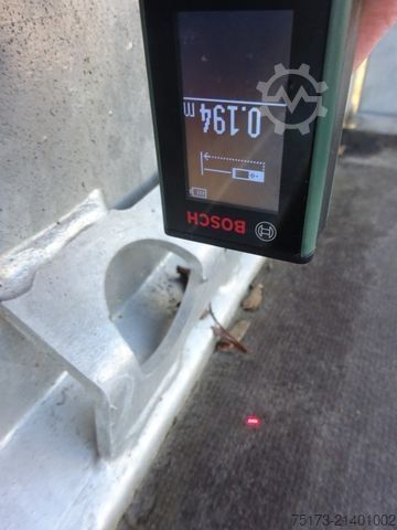 Trailer dengan platform kerja STEMA BMAT .2 Baumaschinentransporter Rampe