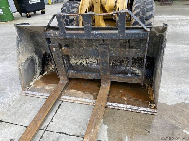 Chargeur CAT 906M (7164)