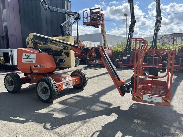 Articulated boom lift JLG 340AJ (4566)