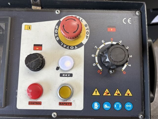 WAGNER (TRENNJAEGER) automatic bandsaw Trennjaeger TEBA 300 A-NC