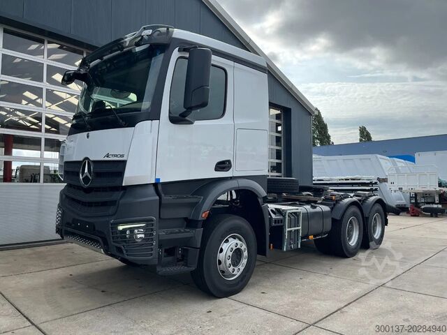 SZM tiêu chuẩn Mercedes-Benz Actros 3340 S 6x4 Tractor Head