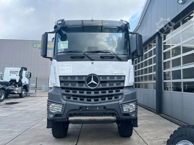 Presenning Mercedes-Benz Arocs 3340 A 6x6 Cargo Truck
