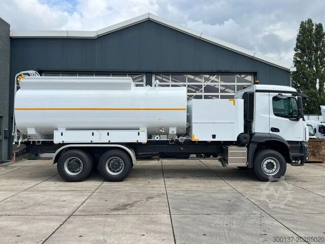 Xe bồn chở dầu Mercedes-Benz Arocs 3340 6x6 Water Tank Truck