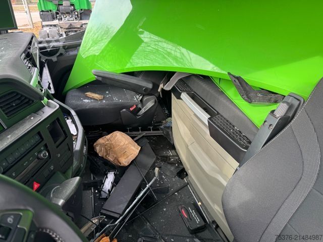 标准牵引车头 MAN TGX 18.520 Unfallschaden/damaged