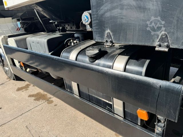 タンクローリー MAN TGA 18.350 * ESTERER * OBEN UND UNTEN *ANALOG TA