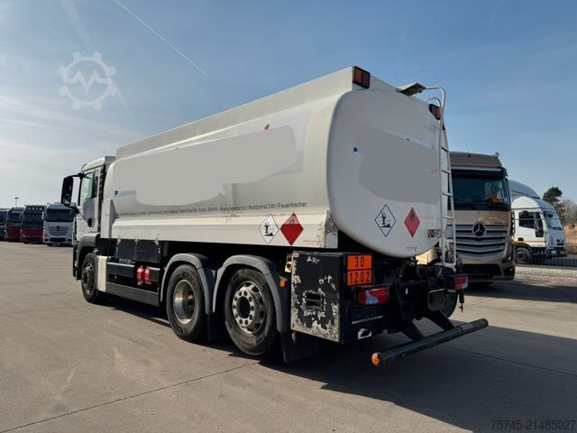 タンクローリー MAN TGS26.360 * OBEN & UNTEN * 3 KAMMER * ALUFELGEN*