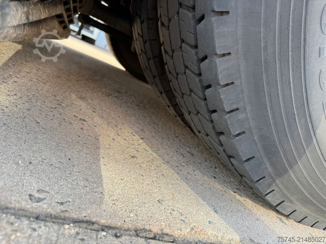 タンクローリー MAN TGS26.360 * OBEN & UNTEN * 3 KAMMER * ALUFELGEN*