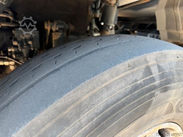 タンクローリー MAN TGS26.360 * OBEN & UNTEN * 3 KAMMER * ALUFELGEN*