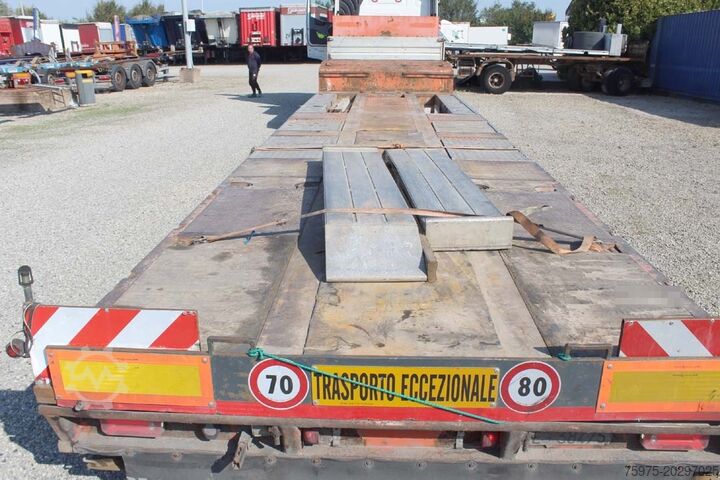 Semiremorcă joasă pentru transportul utilajelor de construcții de angelis carrellone 4assi buche rampe usato