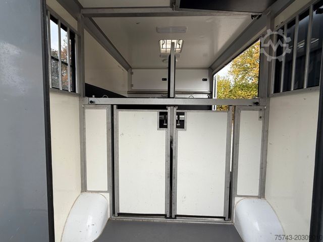 पशु परिवाहक RENAULT Master STX 3 Sitzer L2  Super Light